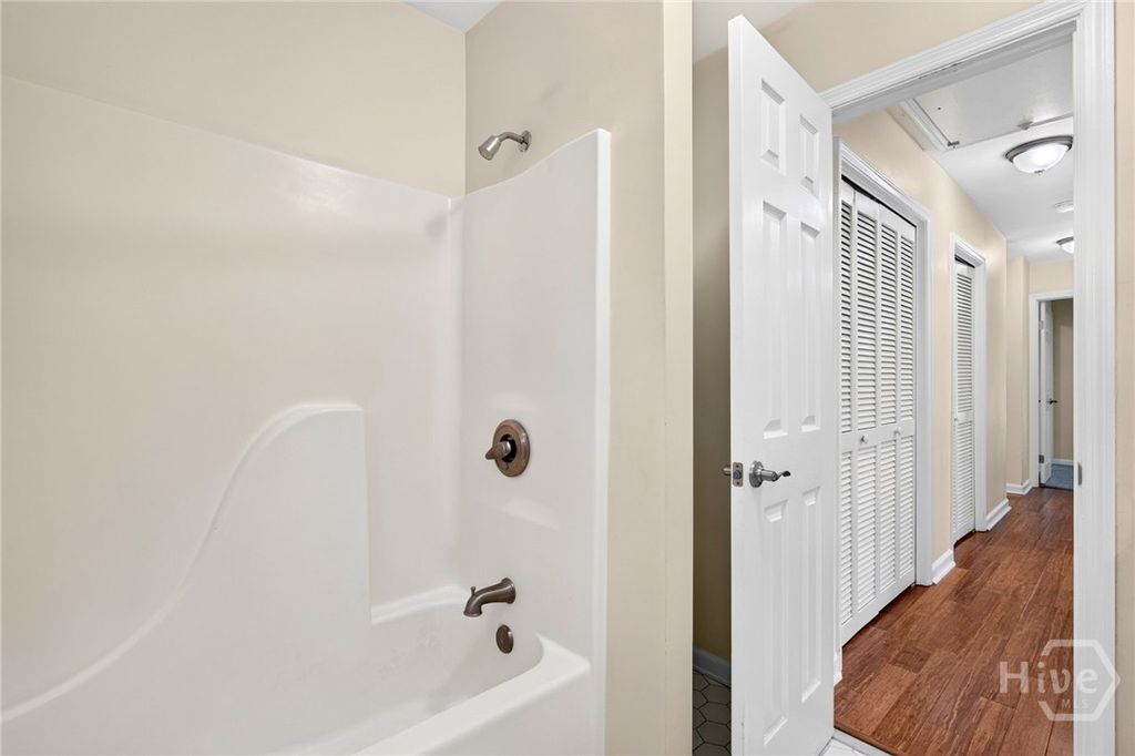 Image 37 of property listing at 30 Grace Court, Richmond Hill, GA 31324