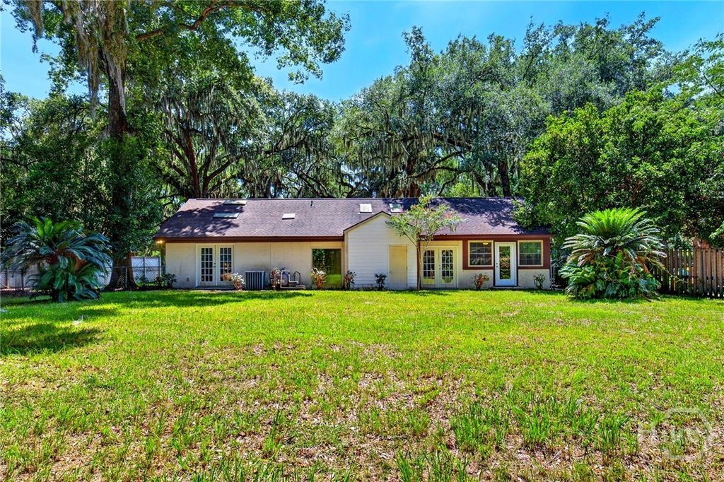 Image 41 of property listing at 30 Grace Court, Richmond Hill, GA 31324