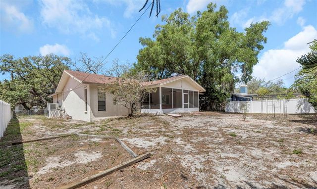 753 SEMINOLE BOULEVARD, Tarpon Springs, FL 34689