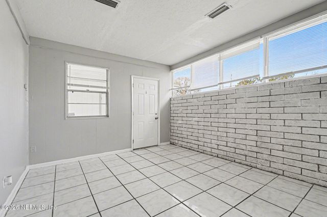 4852 HATTERAS Road, Jacksonville, FL 32208