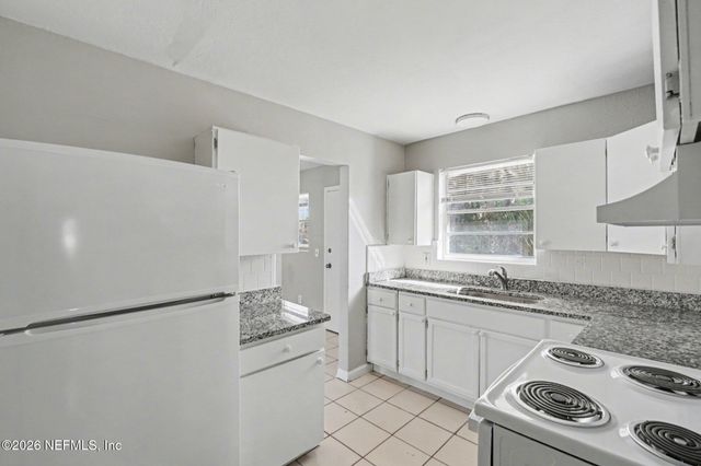 4852 HATTERAS Road, Jacksonville, FL 32208