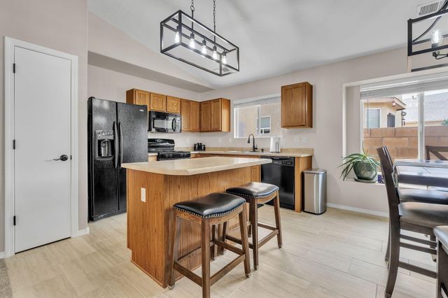3000 Desert Sage Avenue SW, Los Lunas, NM 87031