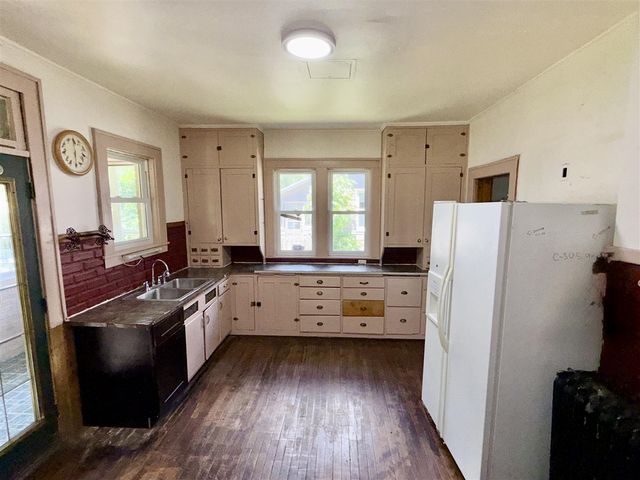 1607 6th Street, Muskegon, MI 49441