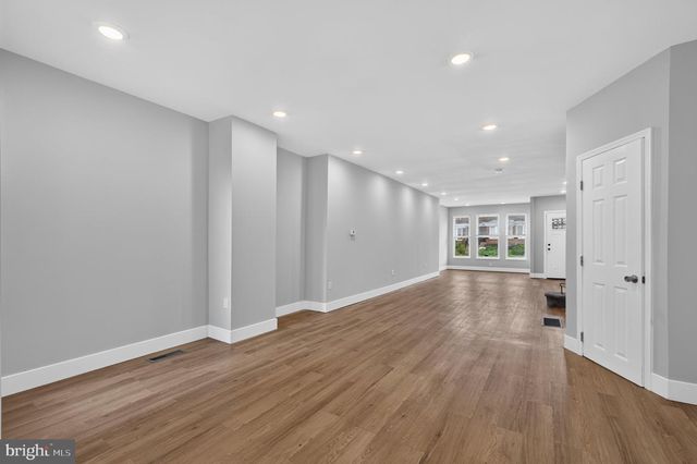 7311 N 21ST ST, Philadelphia, PA 19138