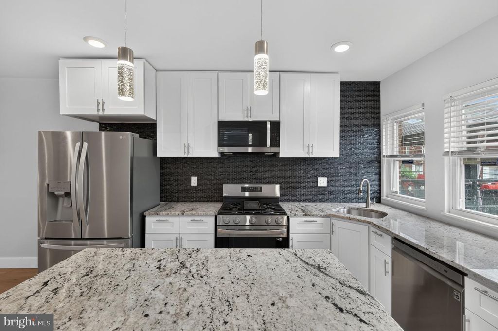 7311 N 21ST ST, Philadelphia, PA 19138