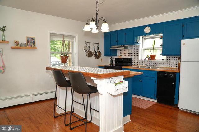 245 ELIZABETH ST, Landisville, PA 17538