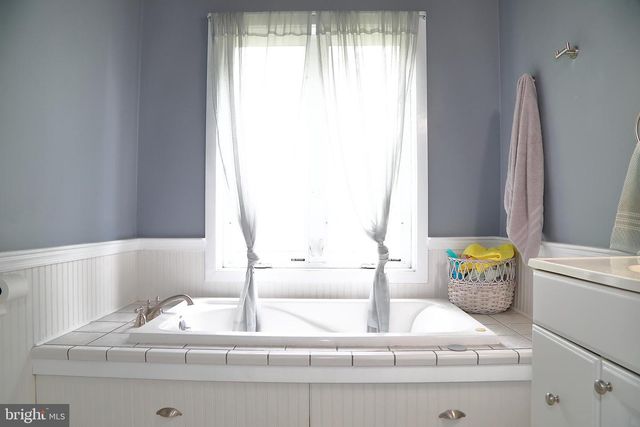 245 ELIZABETH ST, Landisville, PA 17538