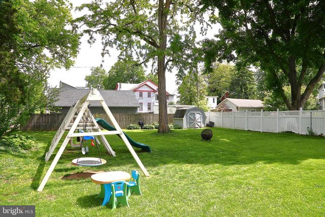 245 ELIZABETH ST, Landisville, PA 17538