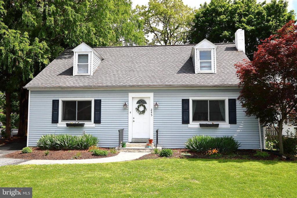 245 ELIZABETH ST, Landisville, PA 17538
