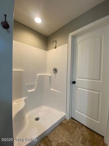 113 Nashville Dr, Coxs Creek, KY 40013