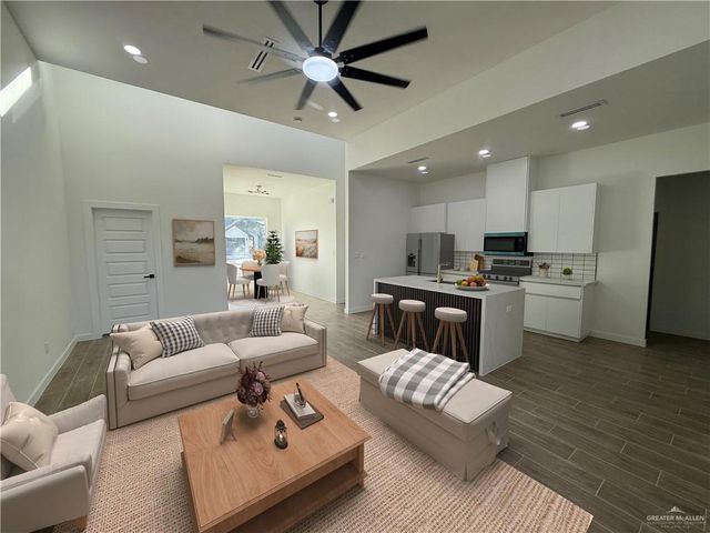 5909 N Playa Del Sol Street, Edinburg, TX 78542