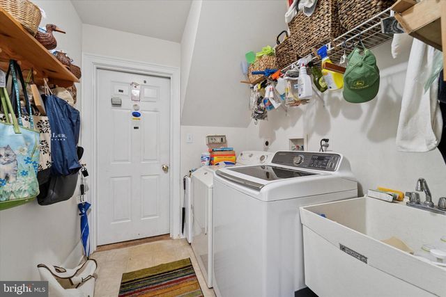 1666 ROYAL BERKSHIRE CIR, West Chester, PA 19380