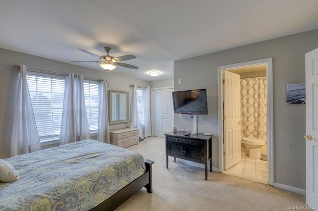 614 Crab Apple Lane, New Windsor, NY 12553