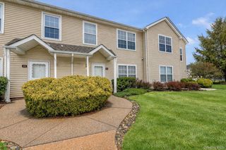 614 Crab Apple Lane, New Windsor, NY 12553