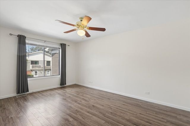 415 Tyler Court 415, Vernon Hills, IL 60061