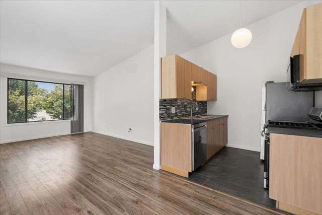 415 Tyler Court 415, Vernon Hills, IL 60061