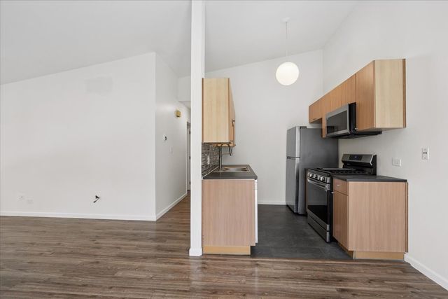 415 Tyler Court 415, Vernon Hills, IL 60061