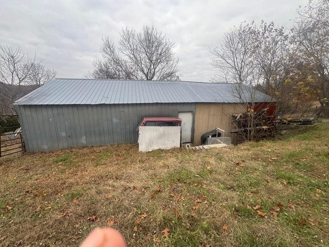 3179 Goff Ridge Road, Pineville, MO 64856