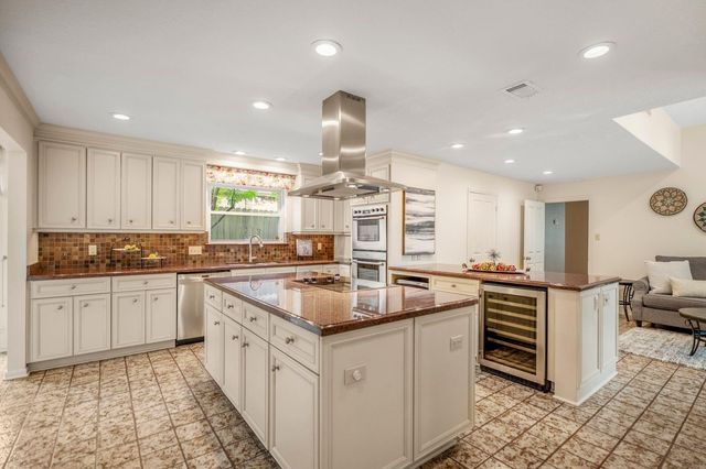 1306 Riverview Court, Houston, TX 77077