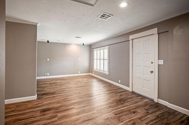 1306 Riverview Court, Houston, TX 77077
