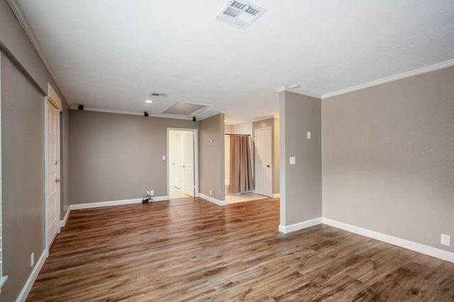 1306 Riverview Court, Houston, TX 77077