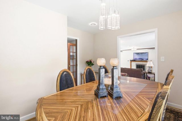 11701 BRADDOCK RD, Fairfax, VA 22030