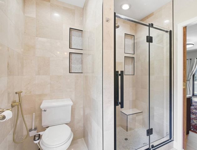 11701 BRADDOCK RD, Fairfax, VA 22030
