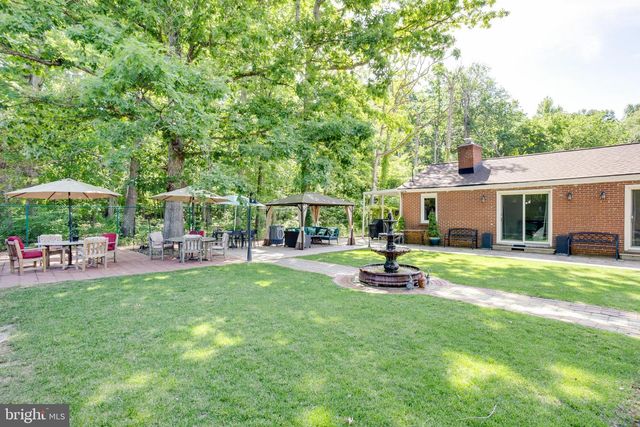 11701 BRADDOCK RD, Fairfax, VA 22030