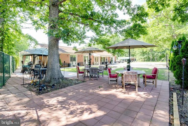 11701 BRADDOCK RD, Fairfax, VA 22030