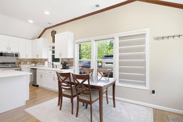 11701 BRADDOCK RD, Fairfax, VA 22030