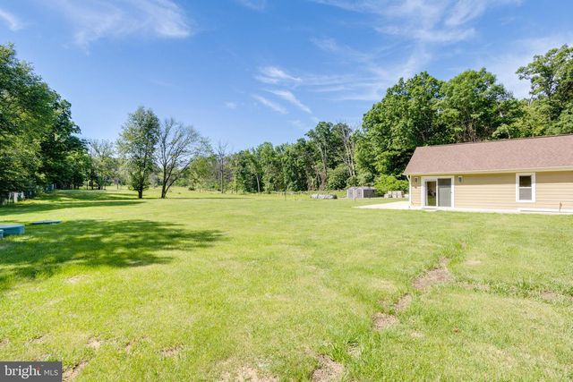 11701 BRADDOCK RD, Fairfax, VA 22030