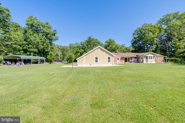 11701 BRADDOCK RD, Fairfax, VA 22030