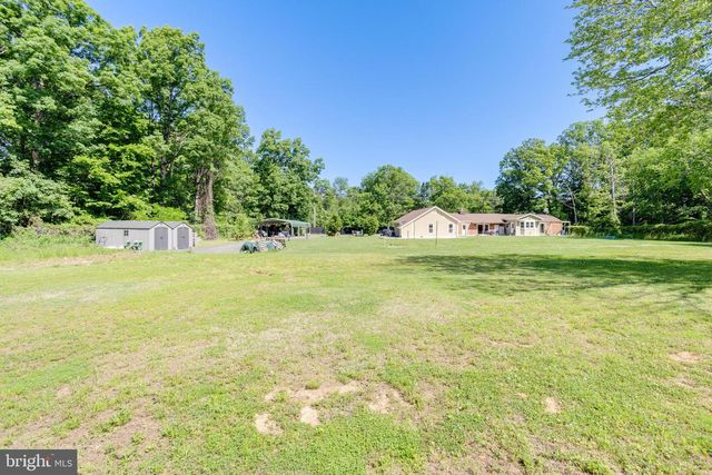 11701 BRADDOCK RD, Fairfax, VA 22030