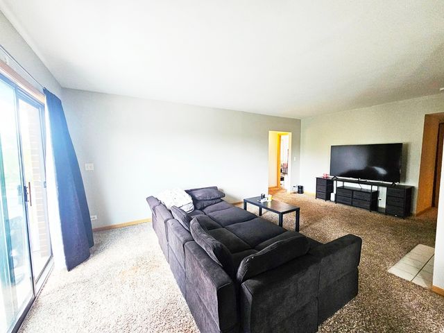 3000 BAYSIDE Drive 311, Palatine, IL 60074