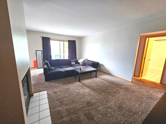 3000 BAYSIDE Drive 311, Palatine, IL 60074