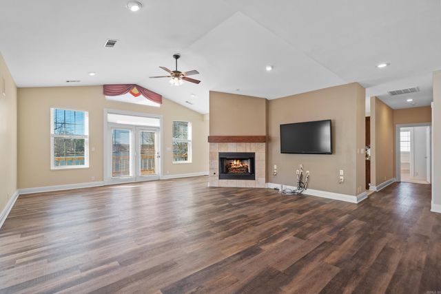 128 Waterview Dr, Hot Springs National Park, AR 71913