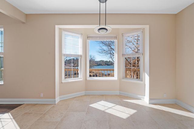 128 Waterview Dr, Hot Springs National Park, AR 71913