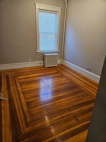 53 Chaplin St. 1, Pawtucket, RI 02861