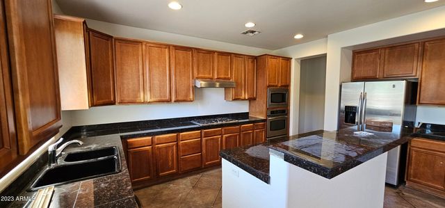 3989 E HUMMINGBIRD Lane, Phoenix, AZ 85050