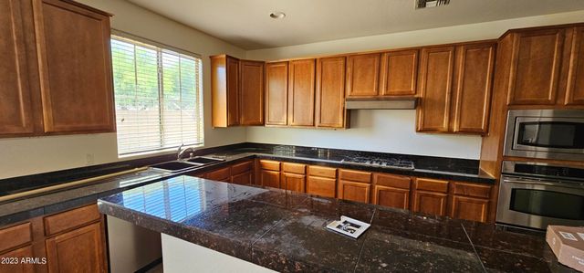 3989 E HUMMINGBIRD Lane, Phoenix, AZ 85050