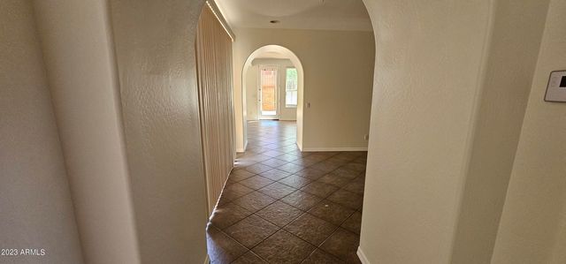 3989 E HUMMINGBIRD Lane, Phoenix, AZ 85050