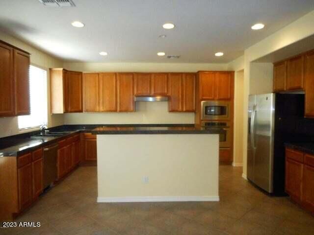 3989 E HUMMINGBIRD Lane, Phoenix, AZ 85050