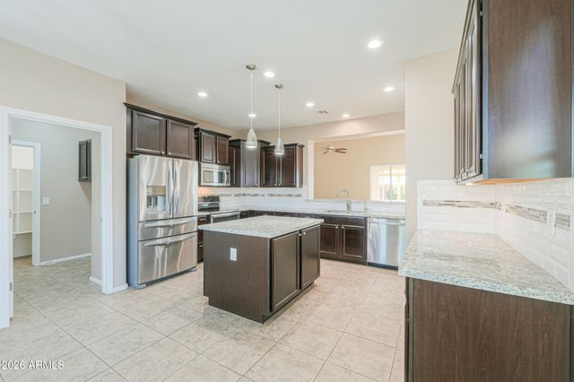 60 S AGUA FRIA Lane, Casa Grande, AZ 85194