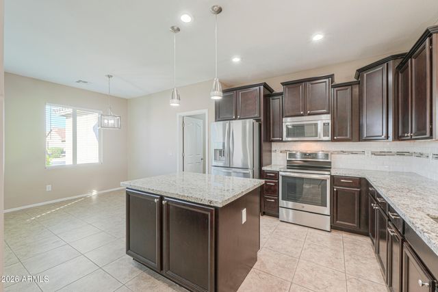 60 S AGUA FRIA Lane, Casa Grande, AZ 85194