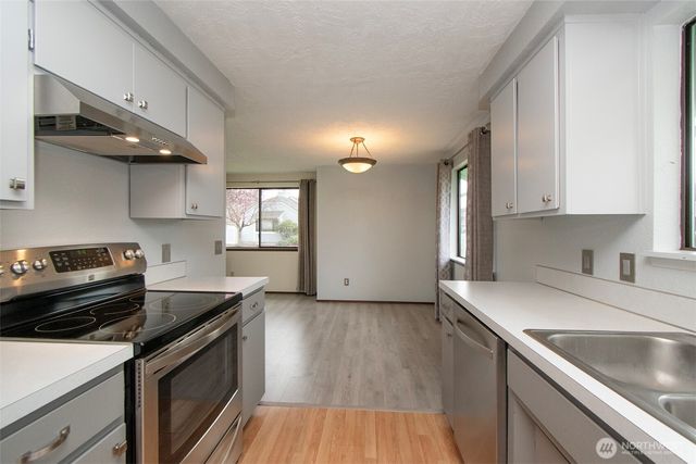 830 N Canterbury Court, Sequim, WA 98382