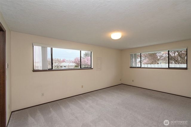 830 N Canterbury Court, Sequim, WA 98382