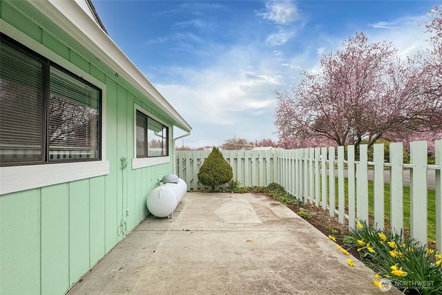 830 N Canterbury Court, Sequim, WA 98382