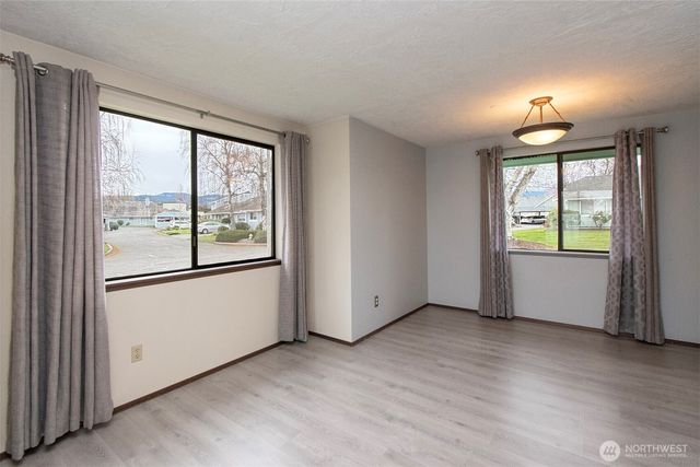 830 N Canterbury Court, Sequim, WA 98382