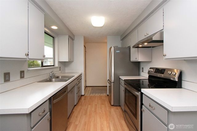 830 N Canterbury Court, Sequim, WA 98382