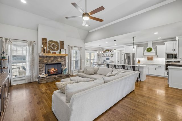 1510 Addi Jo Ct, Christiana, TN 37037